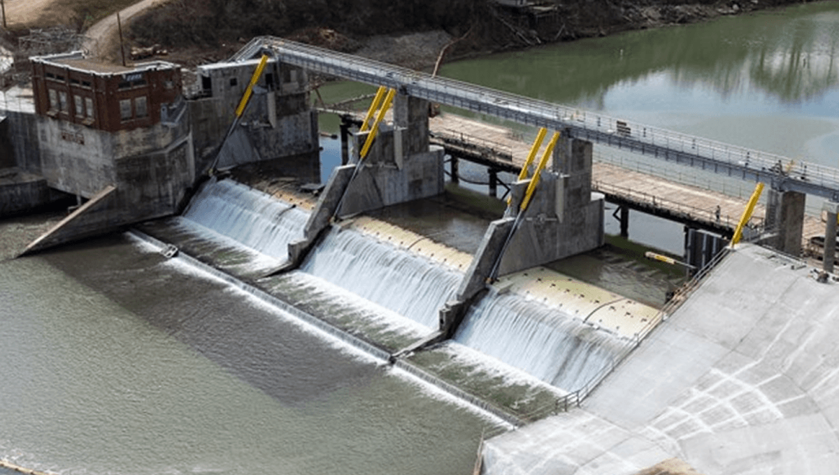 lake-mcqueeny-dam